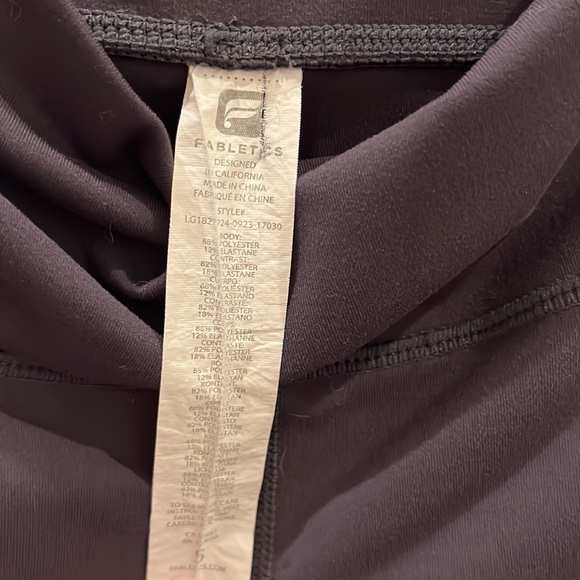 Fabletics High Rise Leggings - Picture 4 of 4